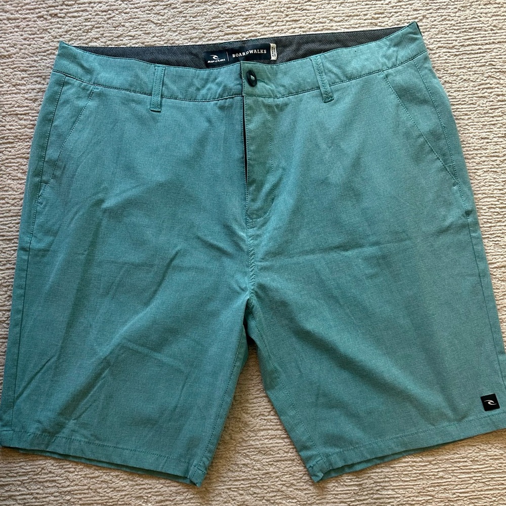 Rip Curl Men's Green Flat Front Shorts